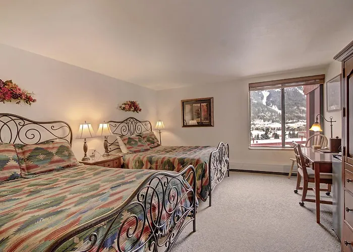 Vs643 Village Square Apartment *